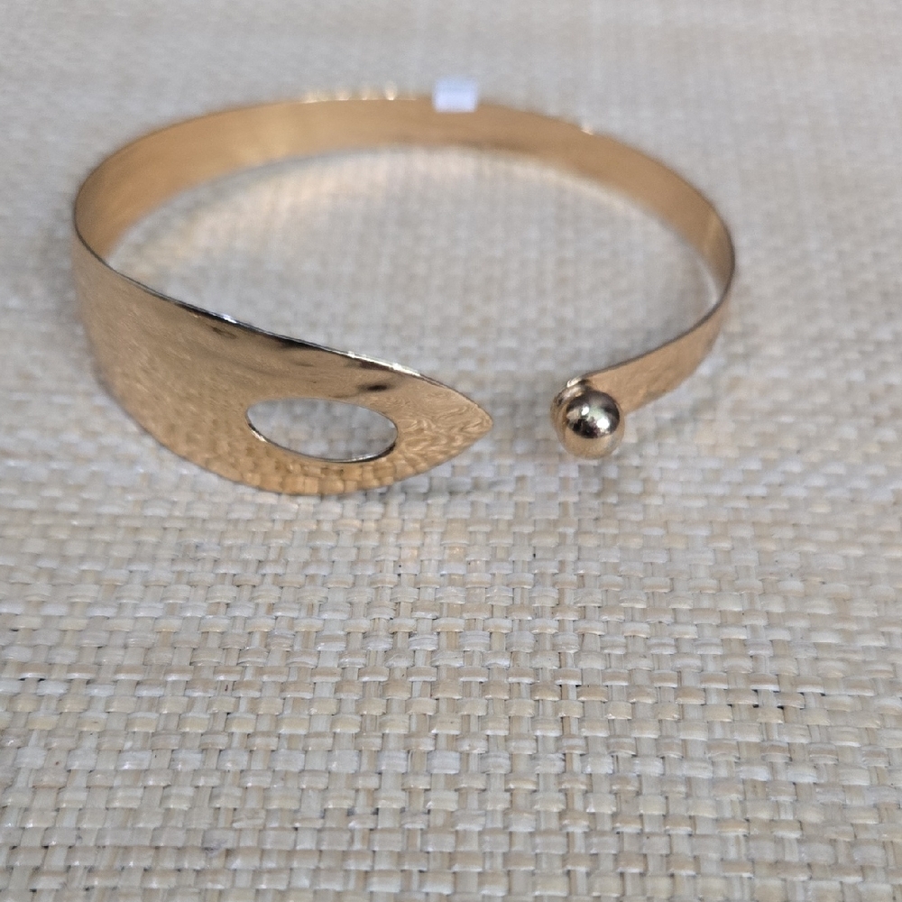 Gold Open Cuff Bracelet - Elegant Women's Jewelry